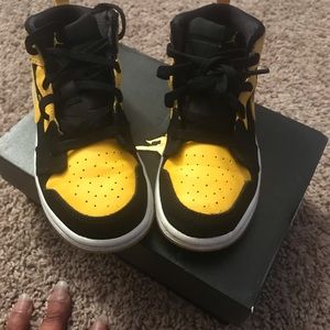 Lil boy sneaker ALL 10c only worn a few times